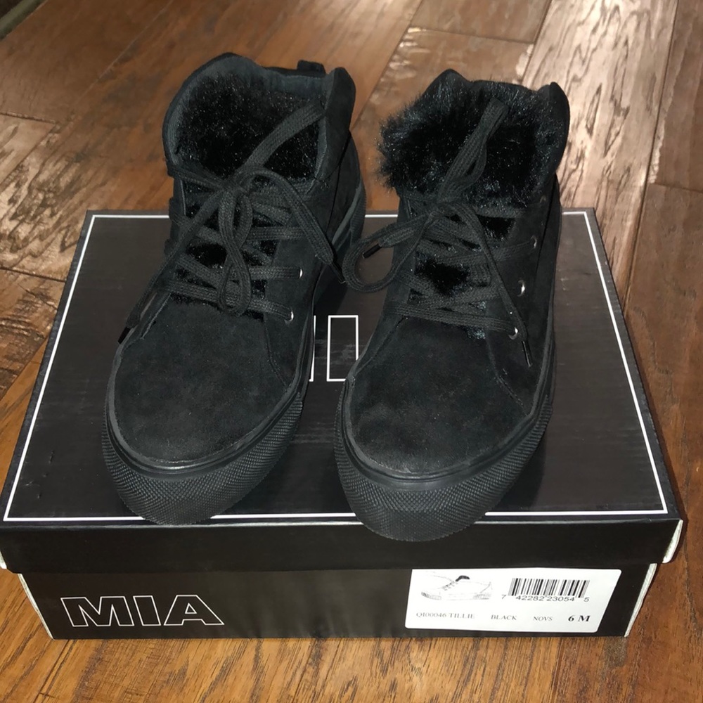 MIA Tillie black platform sneaker